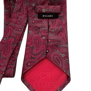 Men’s Escada Burgundy Red Paisley Print 100% Silk Tie Made in Italy